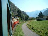 Treno per Cama appena fuori Castione - 24 agosto 2003